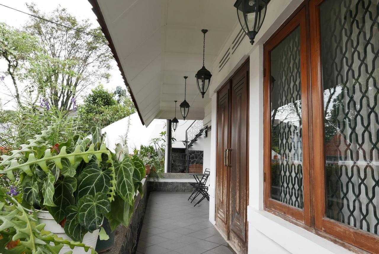 باندونج Ciwulan 36 Guest House المظهر الخارجي الصورة